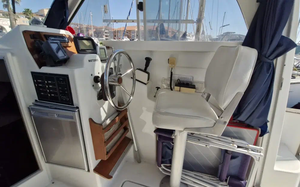 slider 10 Beneteau Antares 755