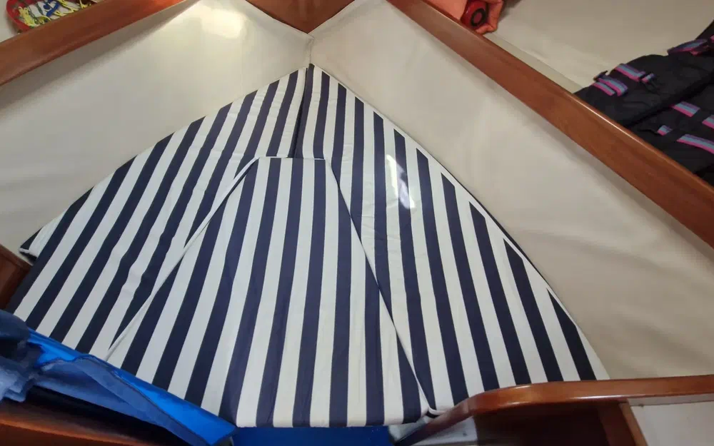 slider 15 Beneteau Antares 755