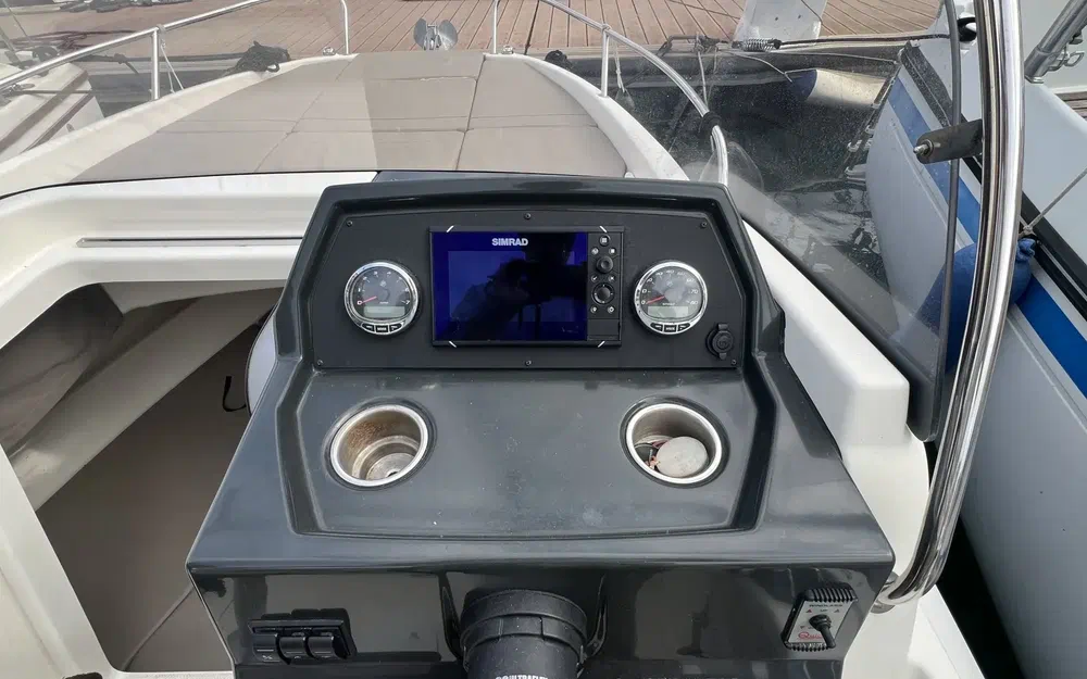 slider 10 Quicksilver 605 Sundeck