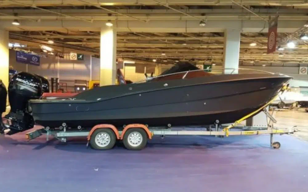 slider 10 Clear Libra 650 Cabin