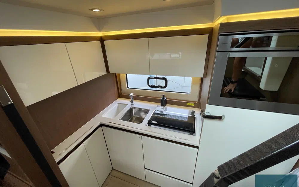 slider 13 Jeanneau Leader 46