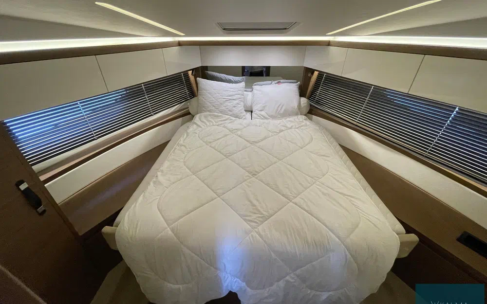 slider 16 Jeanneau Leader 46