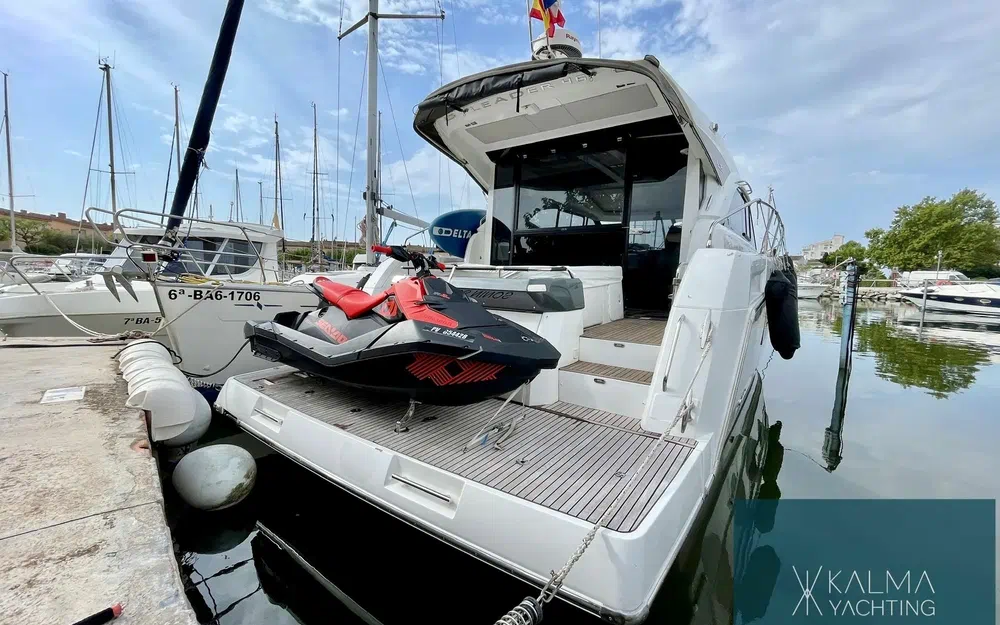 slider 1 Jeanneau Leader 46