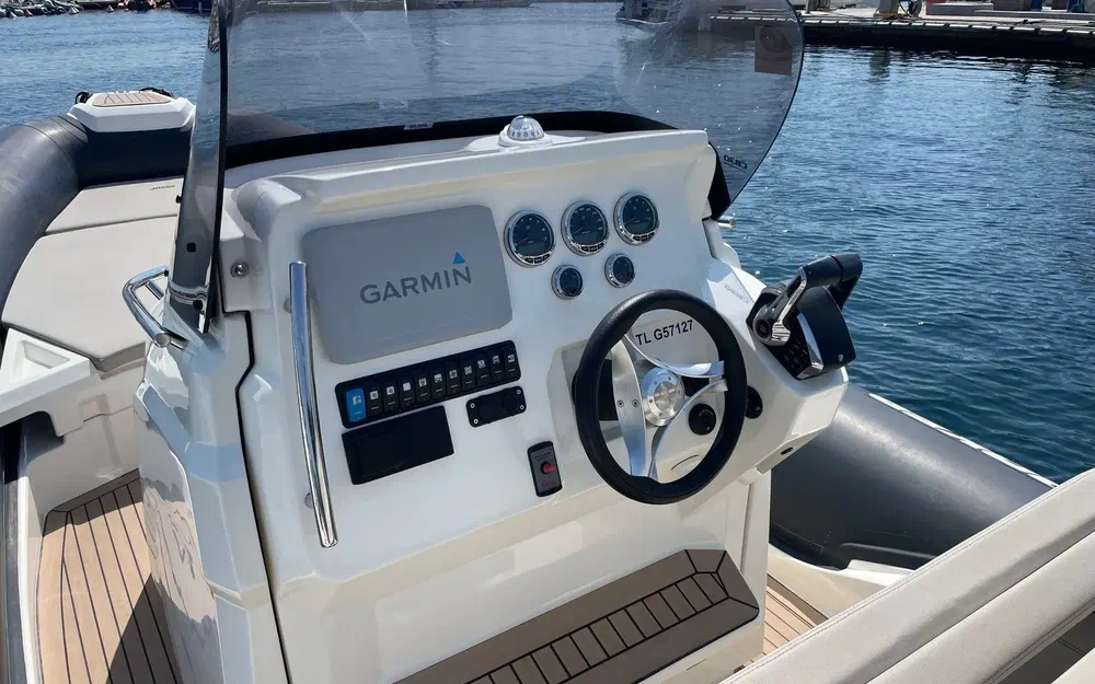 slider 7 Joker Boat Clubman 30