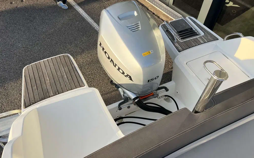 slider 7 Jeanneau Cap Camarat 6.5 WA Serie 2