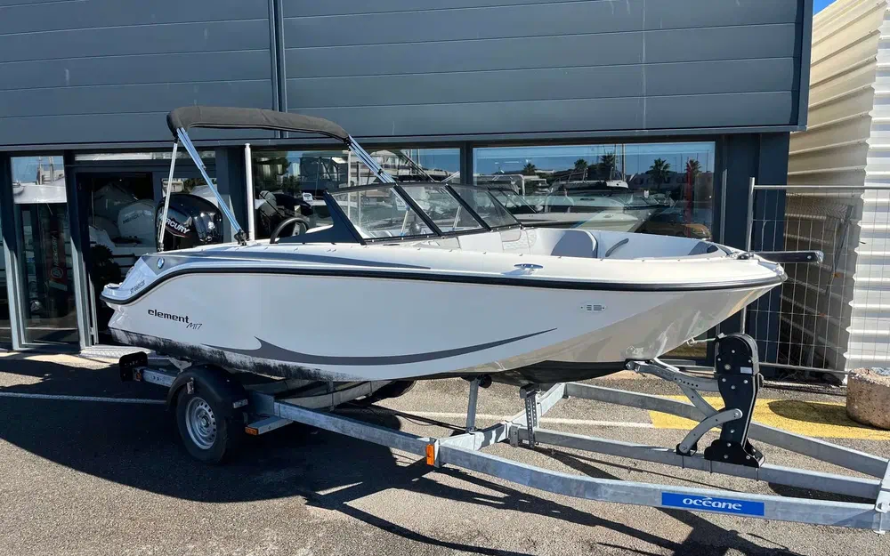 slider 0 Bayliner Element M17