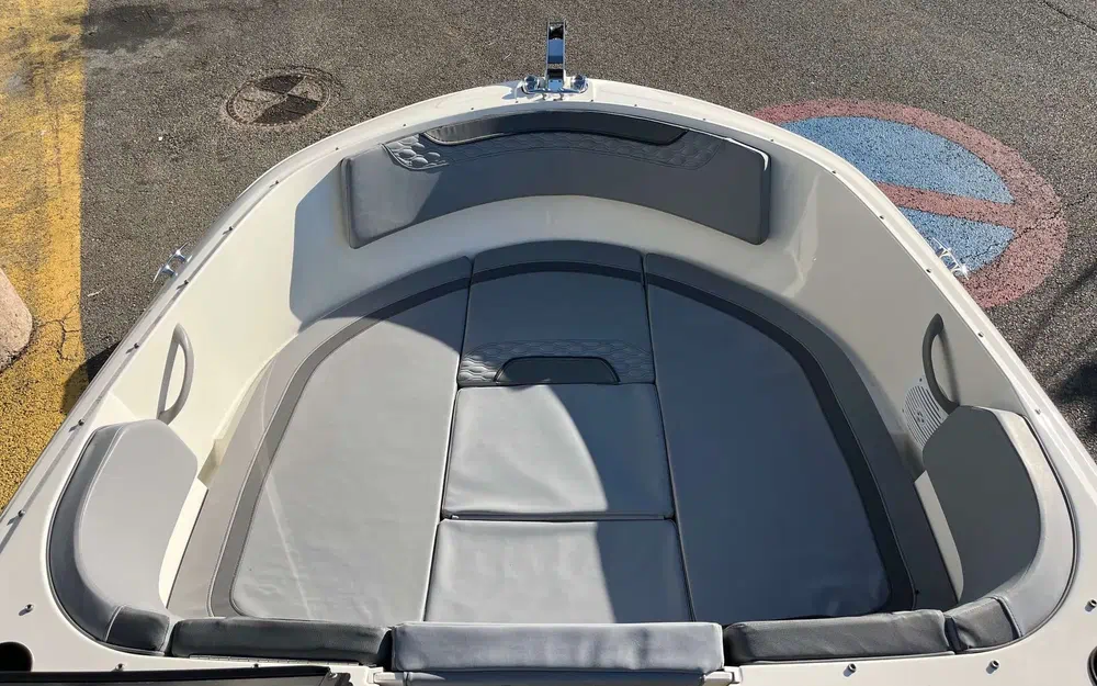 slider 3 Bayliner Element M17