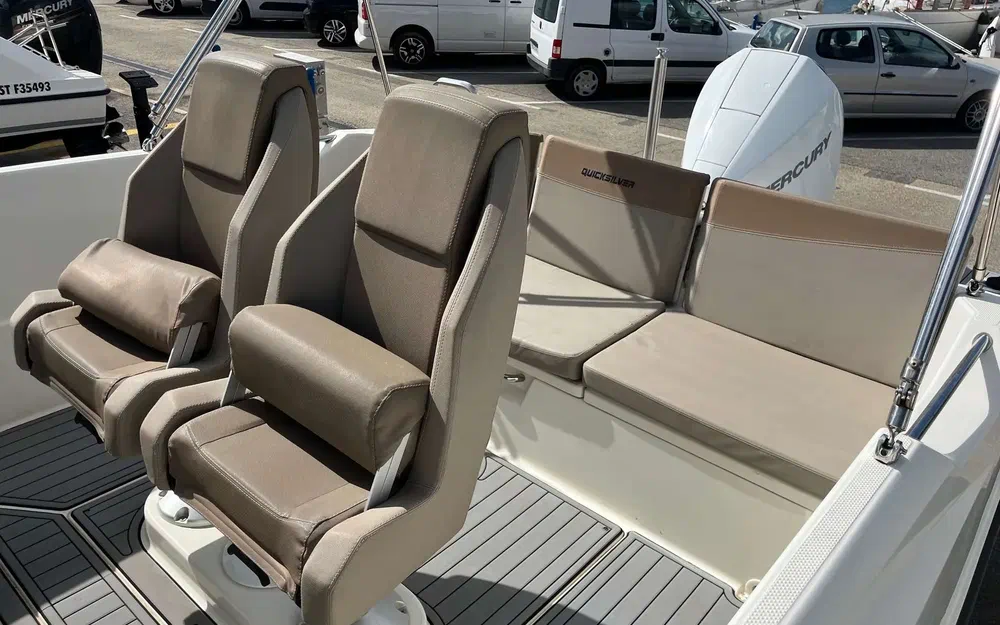 slider 12 Quicksilver Activ 675 Open