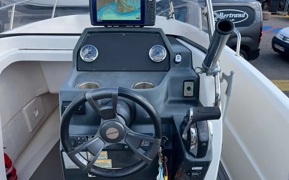 slider 3 Quicksilver Activ 675 Open