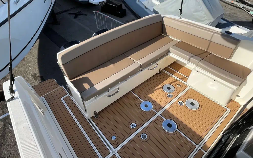 slider 1 Quicksilver Activ 905 Weekend