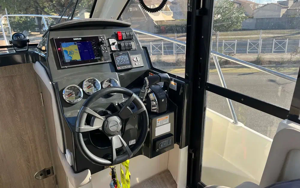 slider 6 Quicksilver Activ 905 Weekend