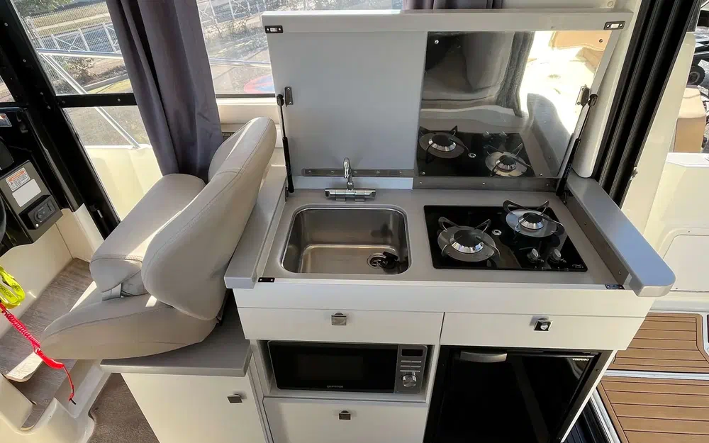 slider 8 Quicksilver Activ 905 Weekend