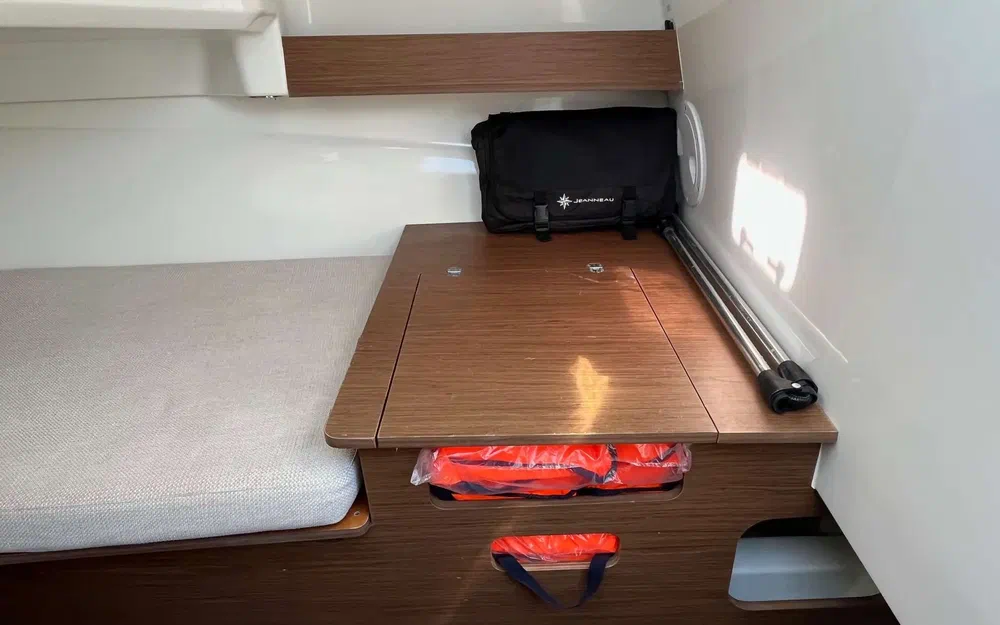 slider 11 Jeanneau Cap Camarat 6.5 WA Serie 2