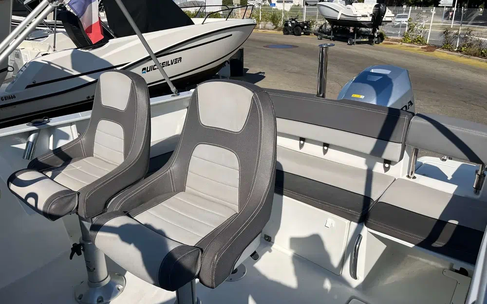 slider 12 Jeanneau Cap Camarat 6.5 WA Serie 2