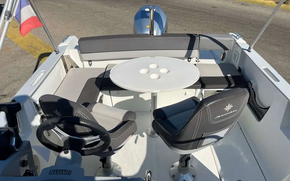 slider 14 Jeanneau Cap Camarat 6.5 WA Serie 2