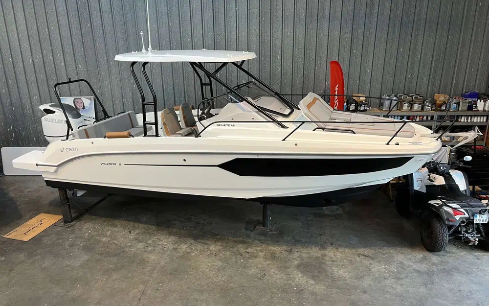 slider 0 Beneteau Flyer 8 SUNdeck V2