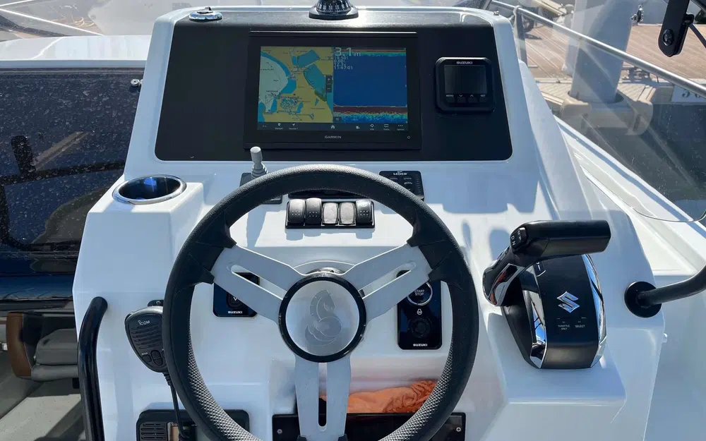 slider 2 Beneteau Flyer 8 SUNdeck V2