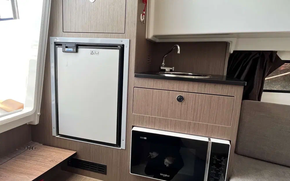 slider 7 Beneteau Flyer 8 SUNdeck V2