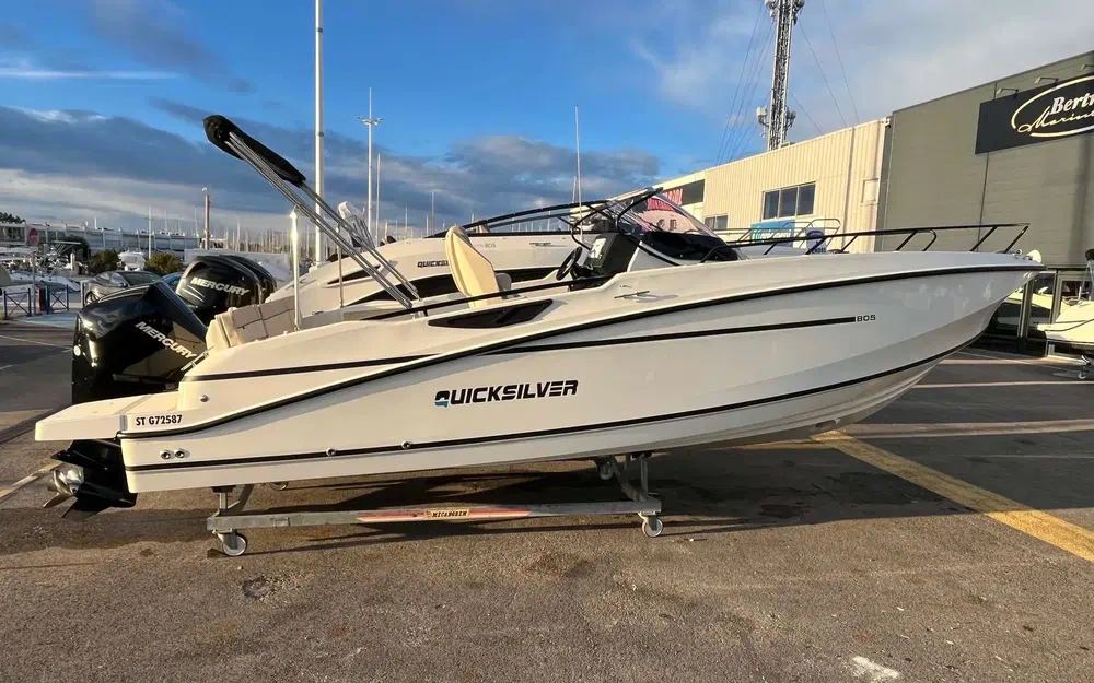 slider 12 Quicksilver Activ 805 Open