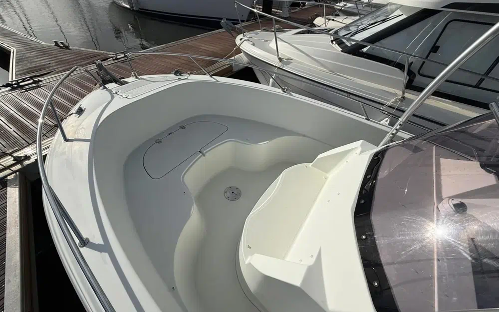 slider 9 Pacific Craft 670 Open