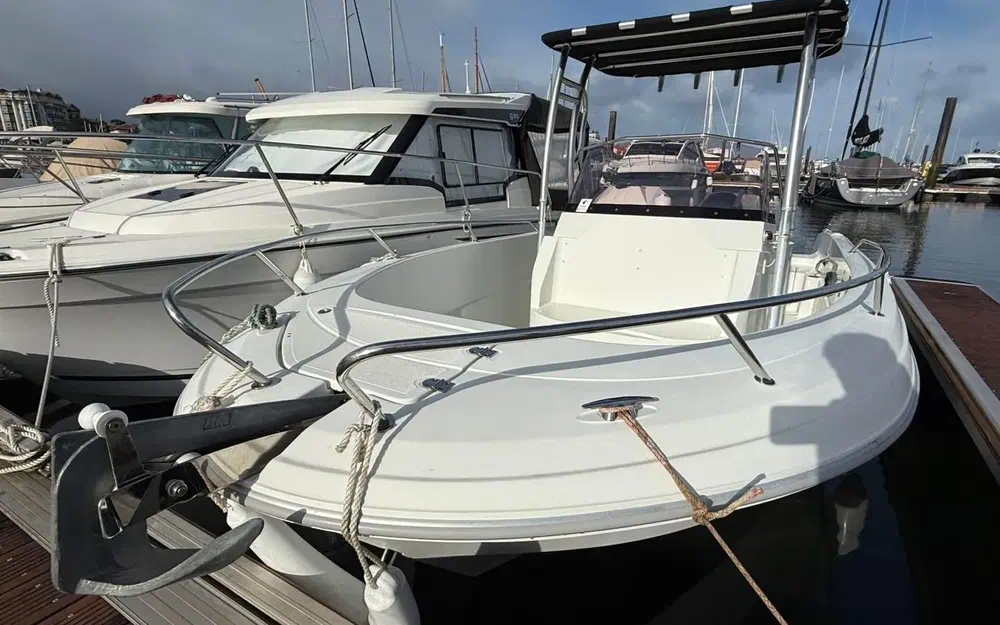 slider 3 Pacific Craft 670 Open