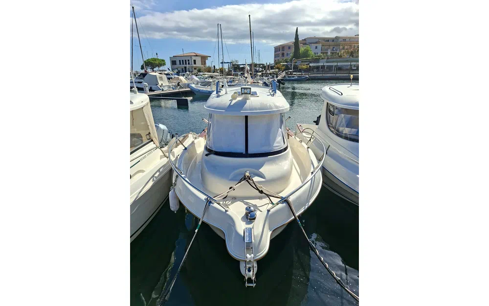 slider 19 Quicksilver 640 Pilothouse