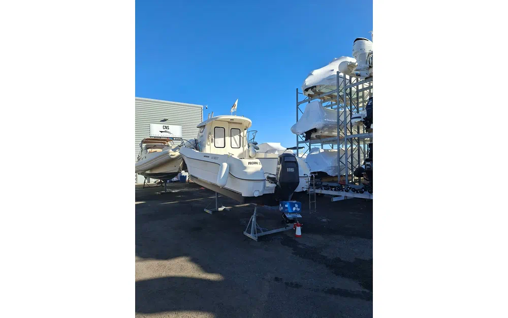 slider 21 Quicksilver 640 Pilothouse
