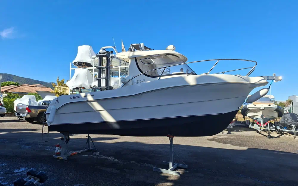 slider 4 Quicksilver 640 Pilothouse