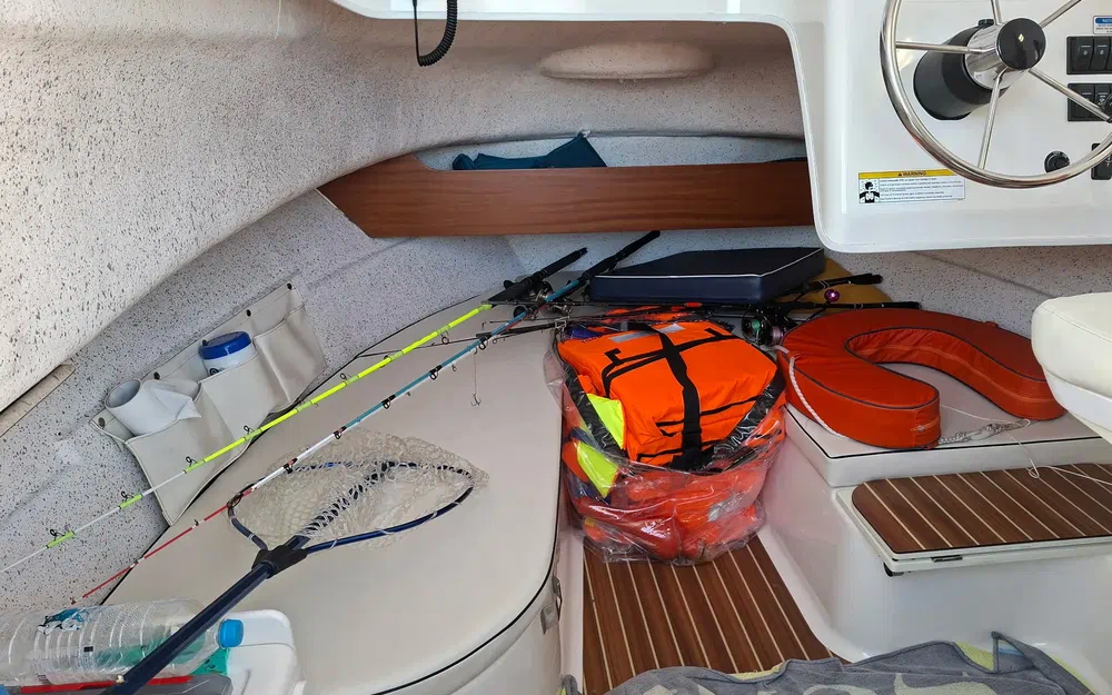 slider 8 Quicksilver 640 Pilothouse