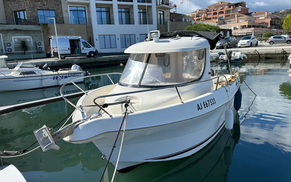slider 1 Quicksilver 640 Pilothouse