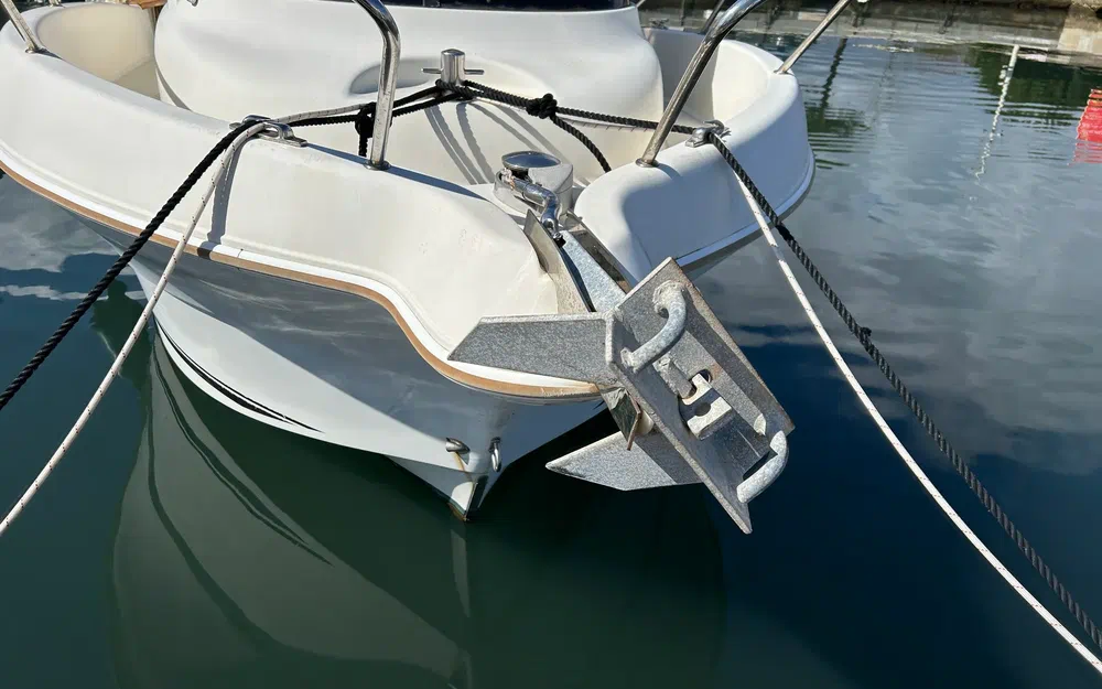 slider 23 Quicksilver 640 Pilothouse