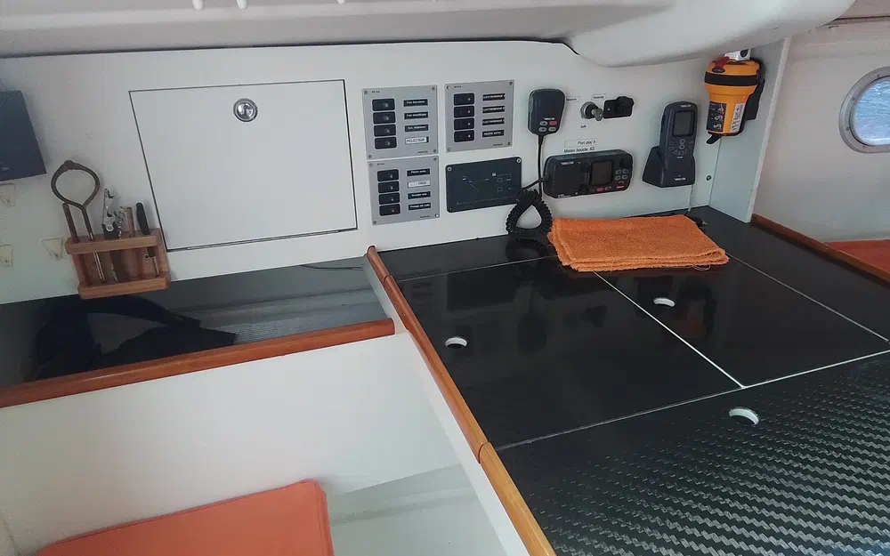 slider 7 IDB Marine Malango 1045