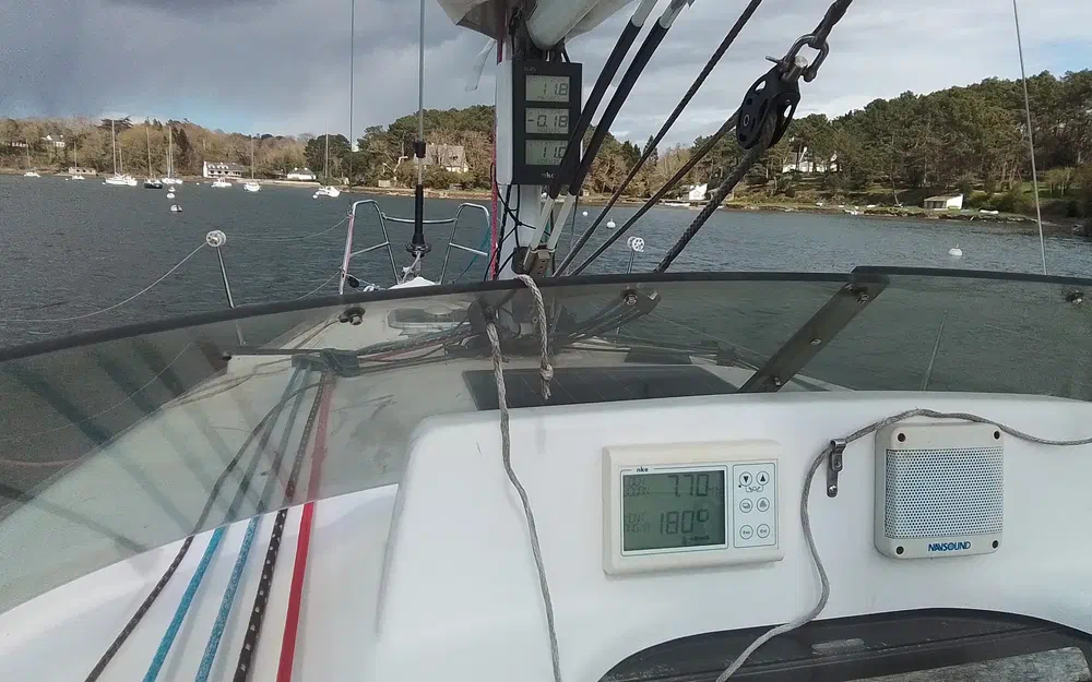 slider 8 IDB Marine Malango 1045