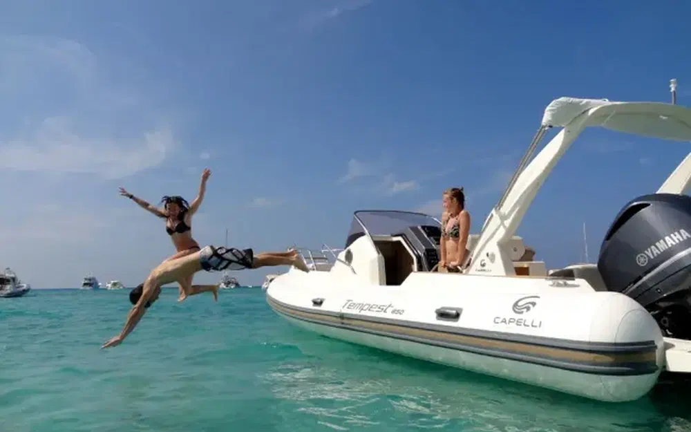 slider 2 Capelli Tempest 850 WA