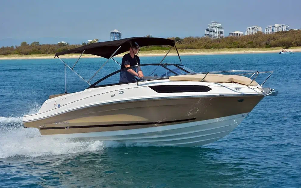 slider 4 Bayliner VR5 Cuddy OB