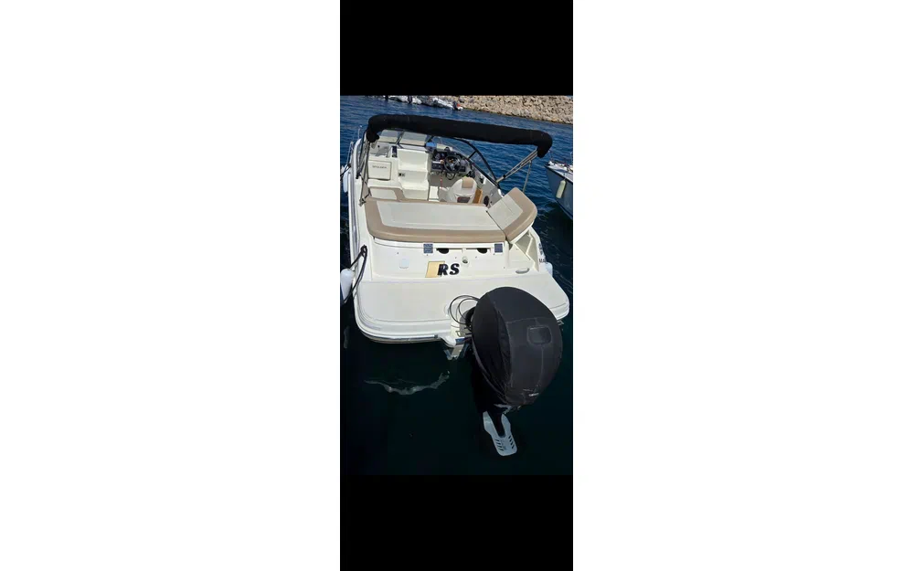 slider 7 Bayliner VR5 Cuddy OB