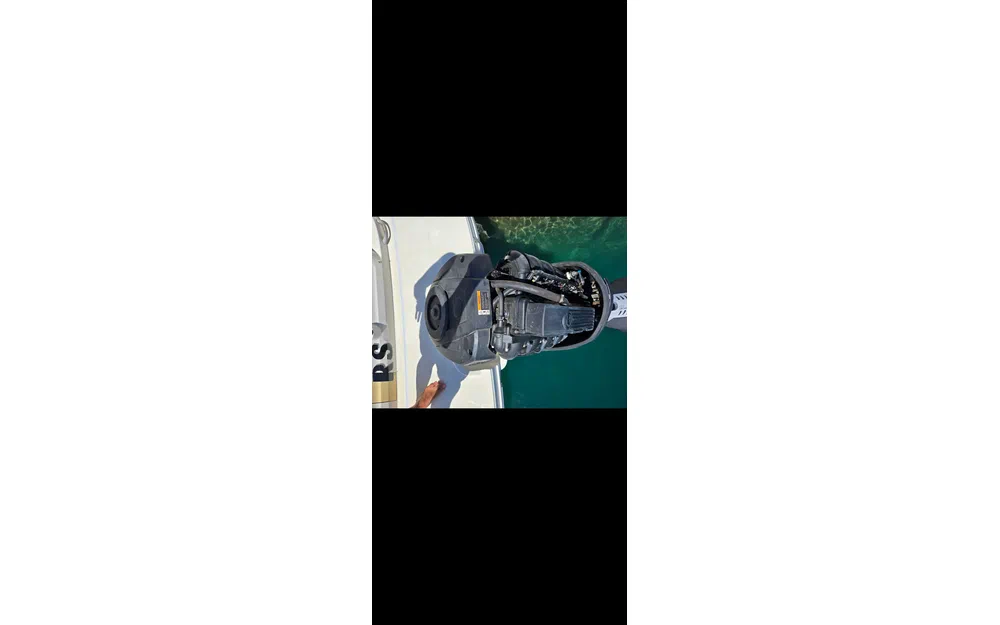 slider 11 Bayliner VR5 Cuddy OB