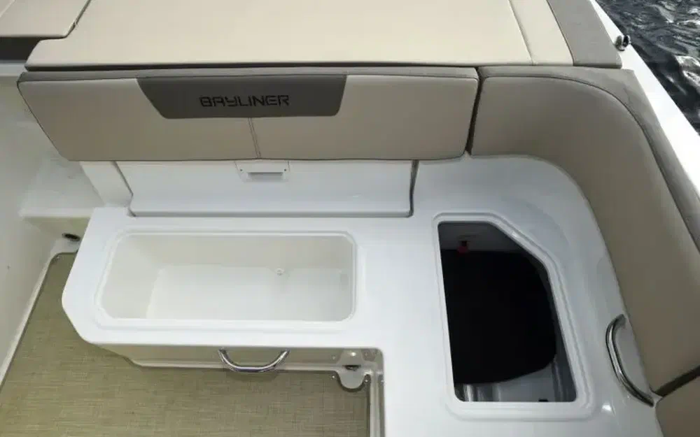 slider 26 Bayliner VR5 Cuddy OB