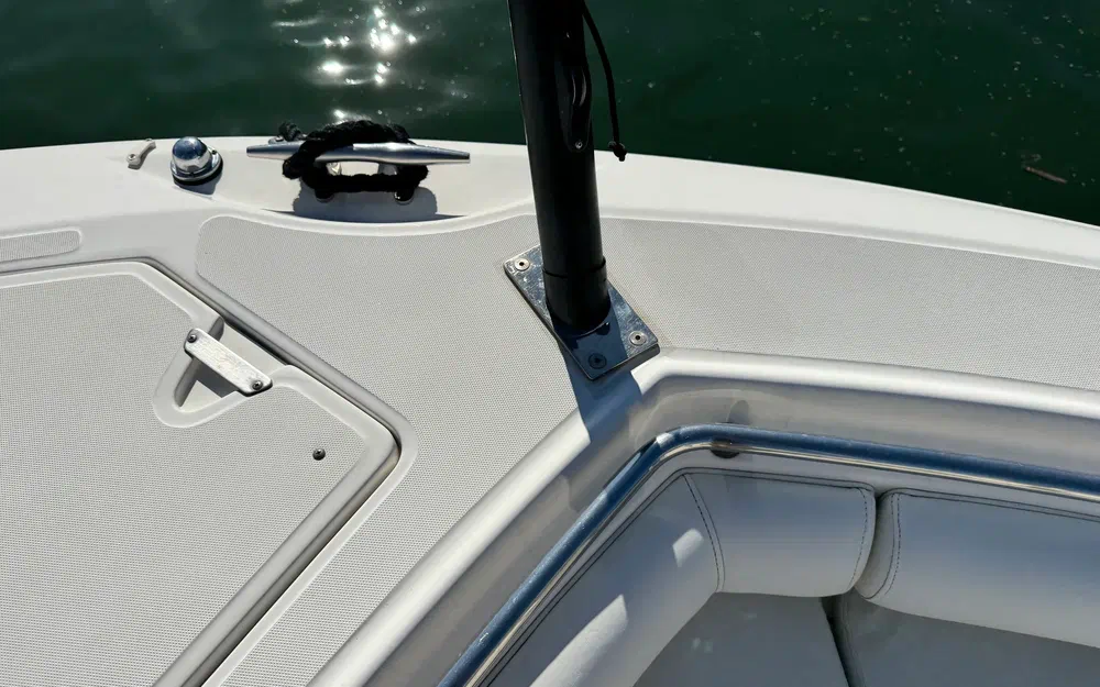 slider 12 Boston Whaler 320 Outrage