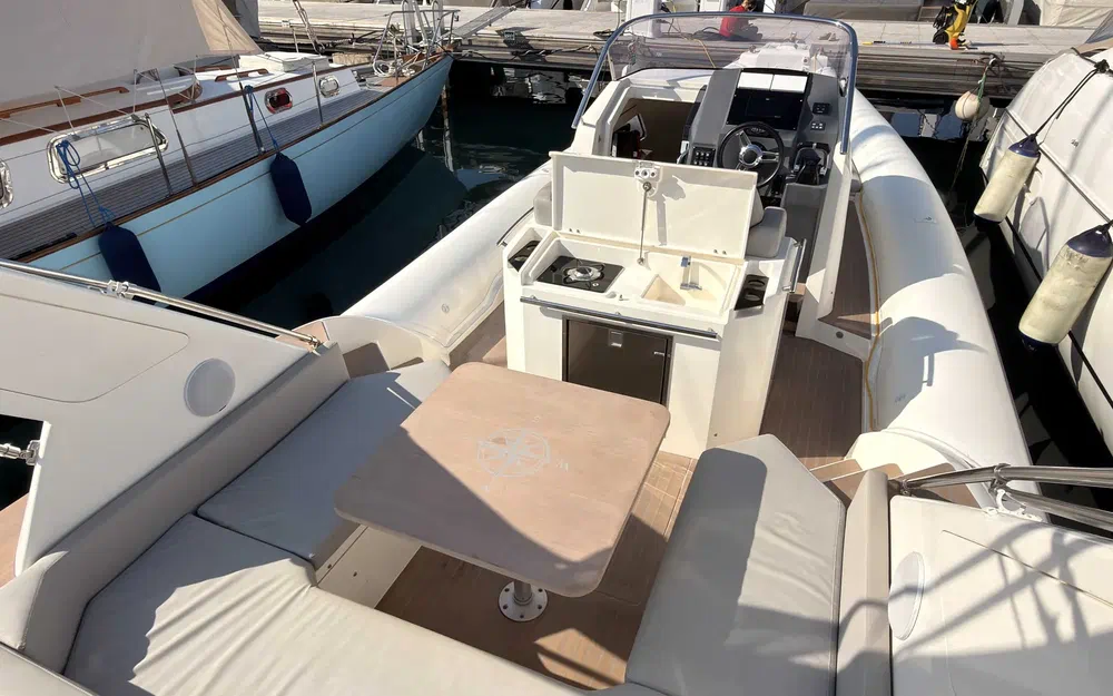 slider 10 Capelli Tempest 40