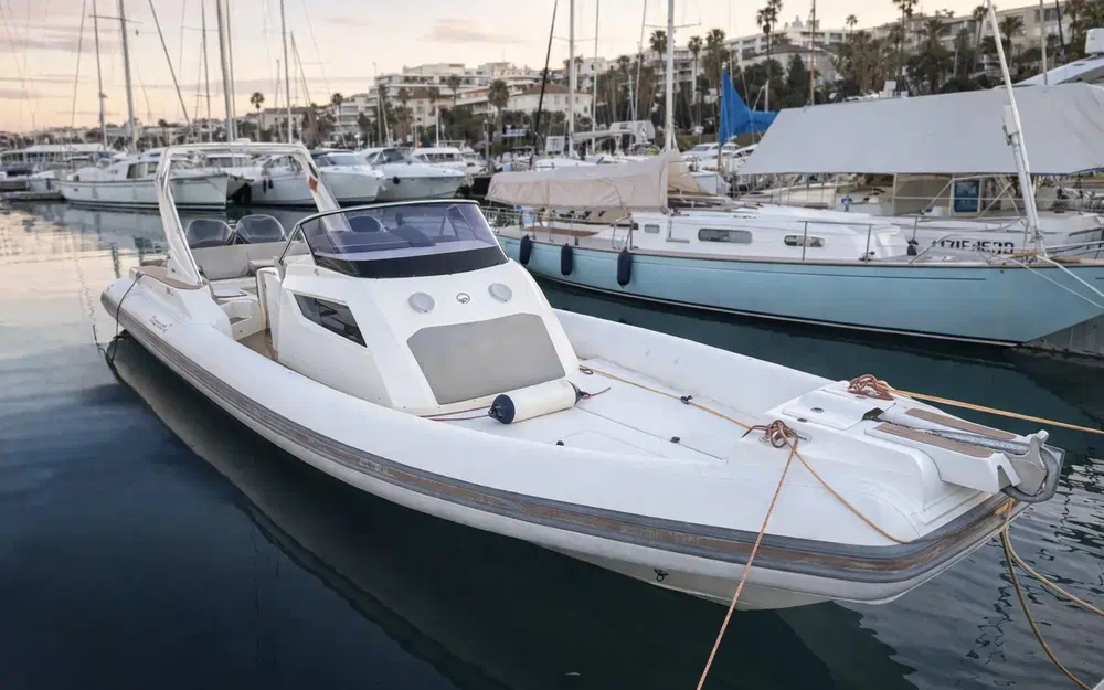 slider 1 Capelli Tempest 40