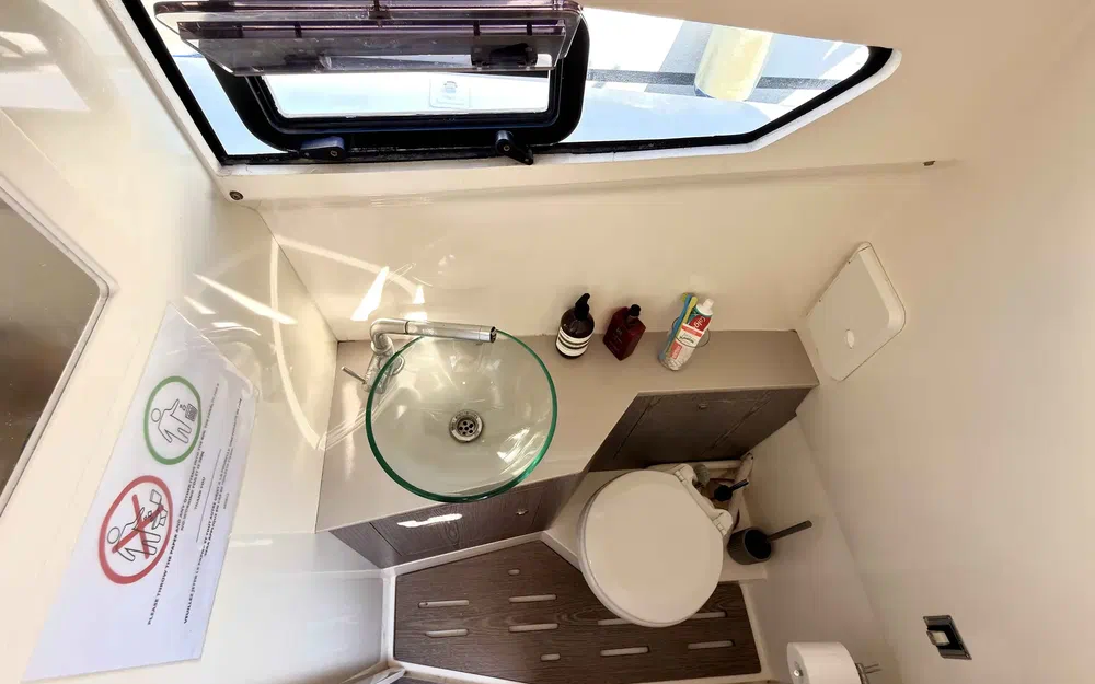 slider 19 Capelli Tempest 40