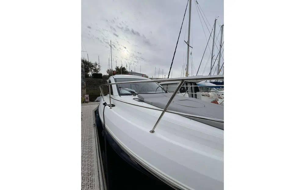 slider 10 Beneteau Gran Turismo 34