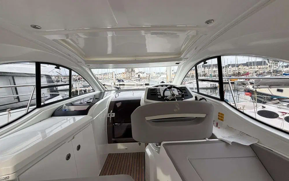 slider 16 Beneteau Gran Turismo 34