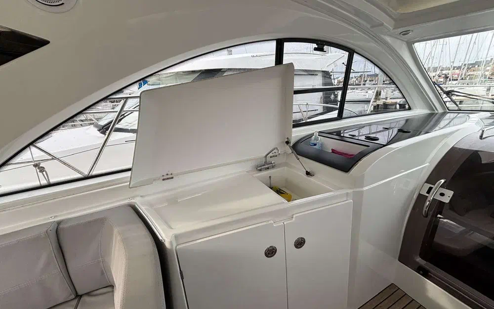 slider 5 Beneteau Gran Turismo 34