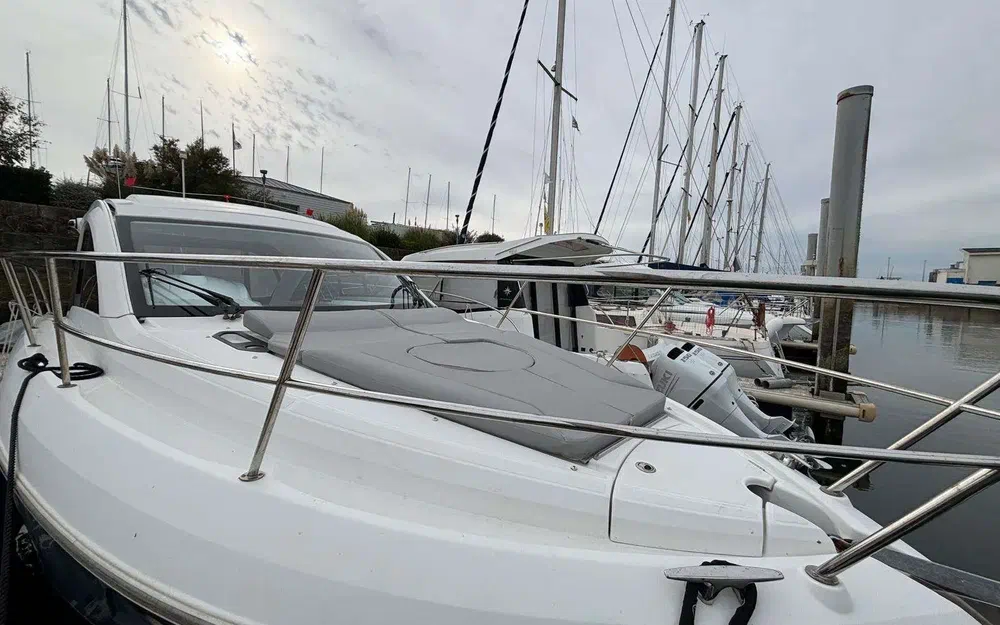 slider 8 Beneteau Gran Turismo 34
