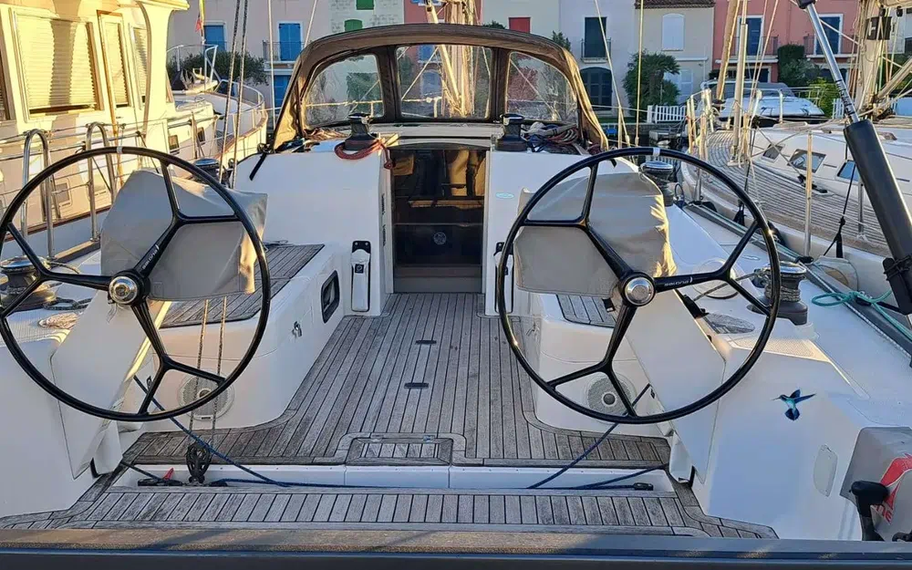 slider 11 Salona 380