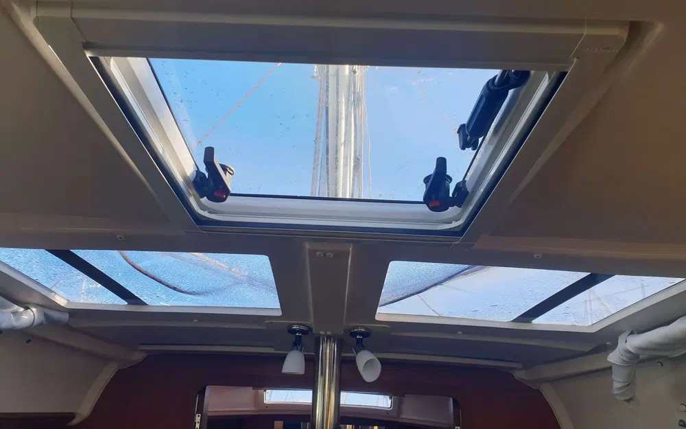 slider 18 Dufour 360 Grand Large