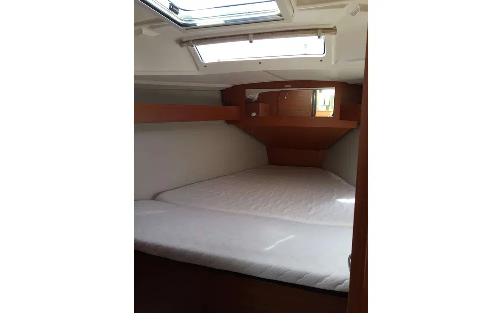 slider 1 Dufour 360 Grand Large