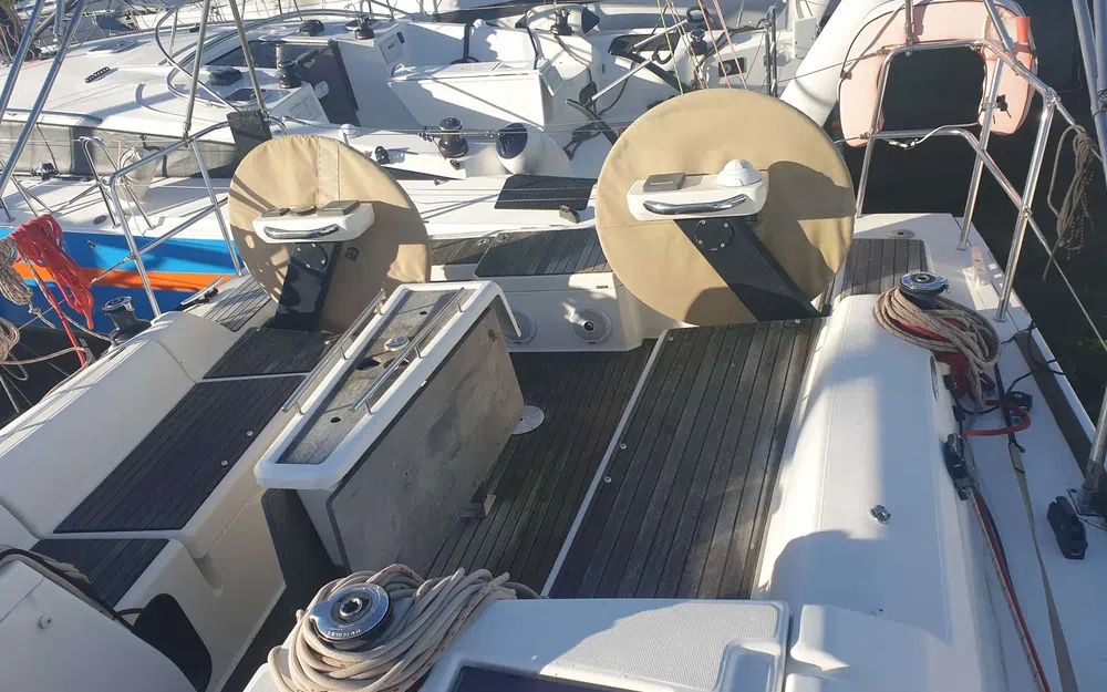 slider 23 Dufour 360 Grand Large